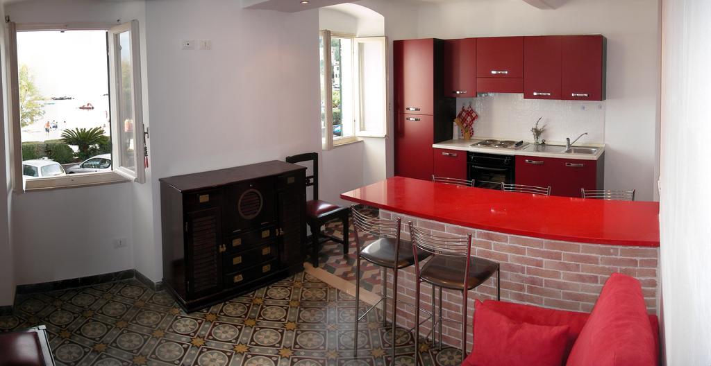 Casa Flora Villa San Terenzo Room photo